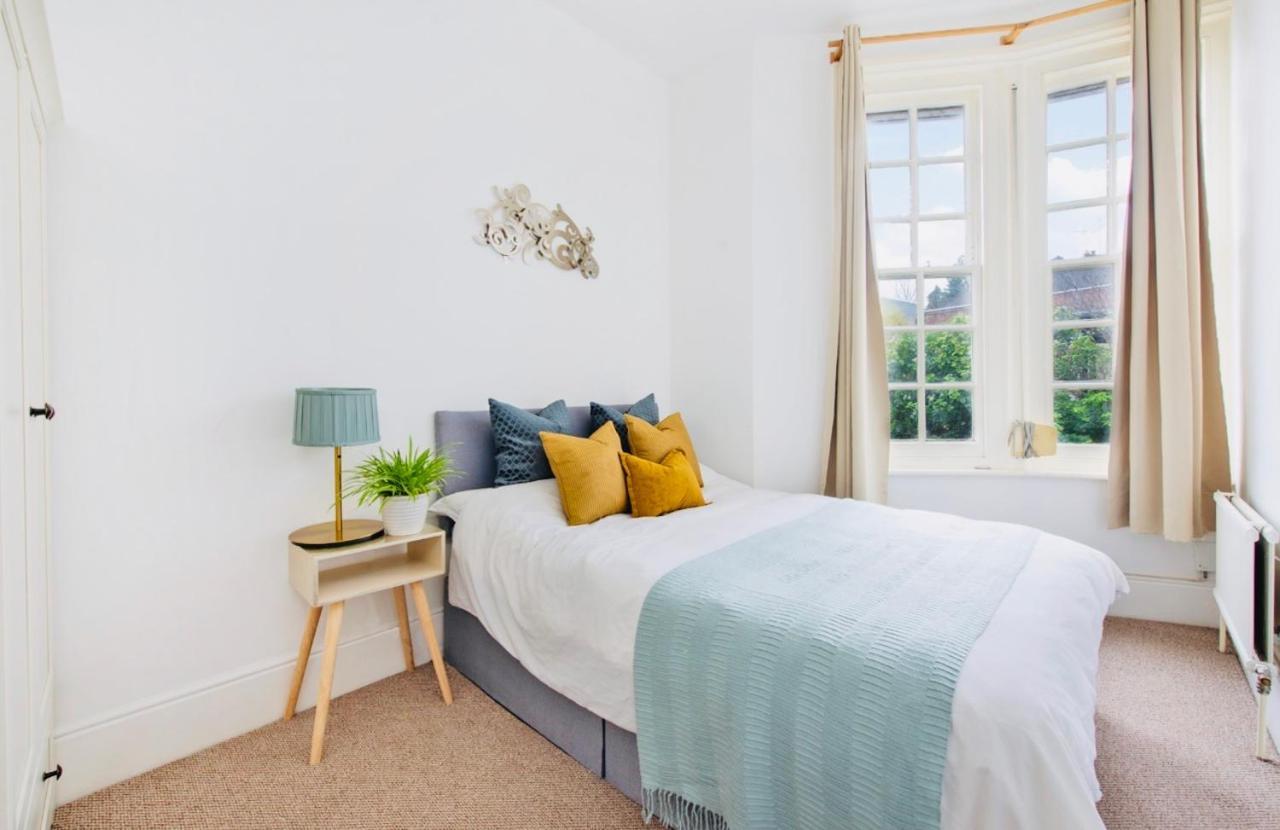 Spacious & Charming Garden Flat -Zone 2- Great For Central London Access Bagian luar foto