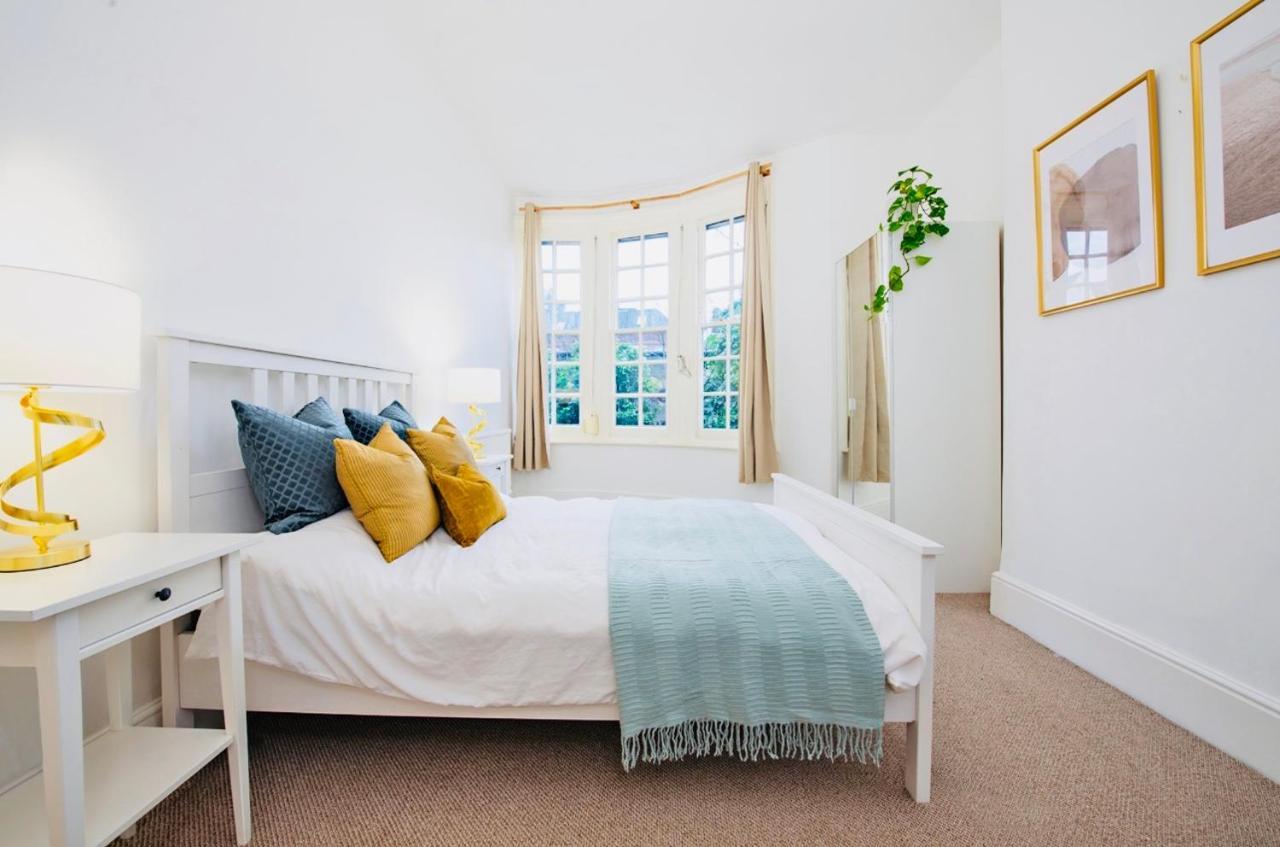 Spacious & Charming Garden Flat -Zone 2- Great For Central London Access Bagian luar foto